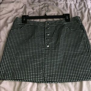 Forever 21 black and white skirt
